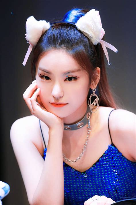 1080p Free Download Yeji Itzy Beauty Girl Idol Kpop Music Musik