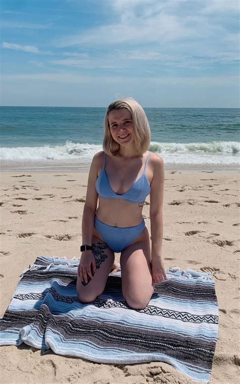 Blue Eyes Blue Bikini Scrolller