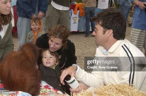 Joe Flanigan Wife Katherine Son Aidan And Pebbles News Photo Getty Images