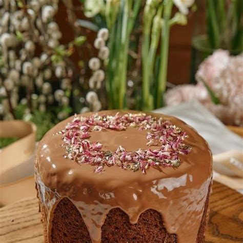 Где купить самые красивые и вкусные куличи и десерты к Пасхе ...