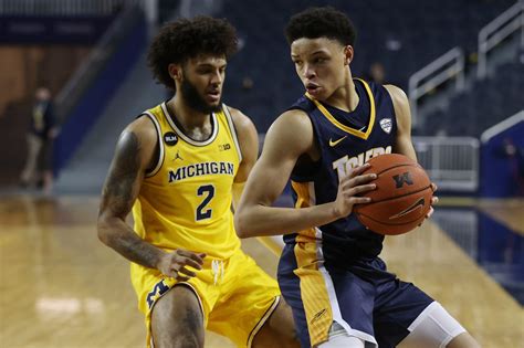 Michigan Basketball: How to watch Wolverines vs Nebraska