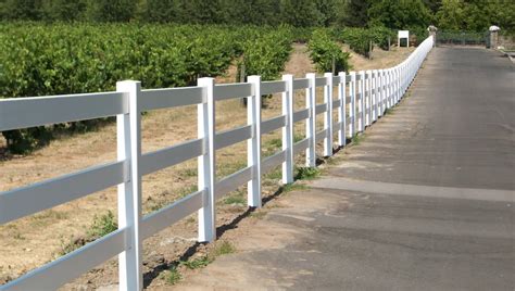 Vinyl Corral Fences « Arbor Fence Inc | a Diamond Certified Company