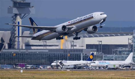 Singapore Airlines Offers Compensation To Passengers On Flight That Hit