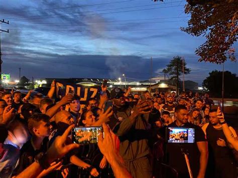 Apoio Da Torcida Gr Mio Chega A Iju Para Decis O Da Recopa Ga Cha