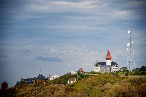 Phare D Ault Construit Sur La Falaise D Onival Opale De Cote D