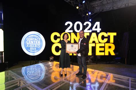 Smartfren Raih Contact Center Service Excellence Award 2024