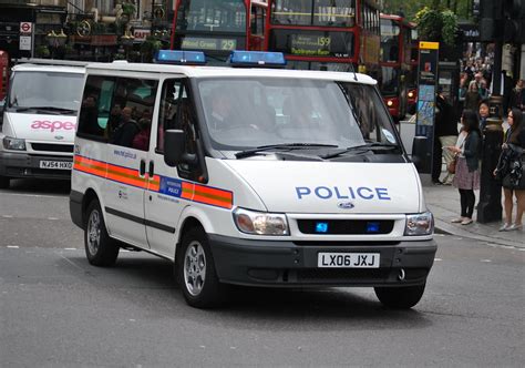 Metropolitan Police Ford Tourneo Officer Carrier Csj Flickr