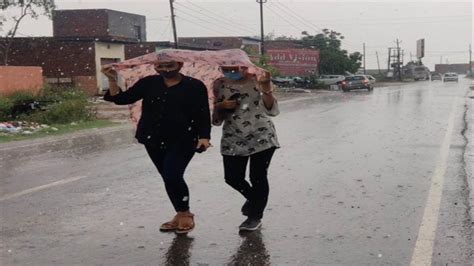 Meerut Weather बागपत और शामली में बारिश लेकिन मेरठ में अभी फुहारों का इंतजार तेज हवाएं भी