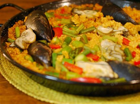 Traditional Paella Valenciana Recipe | Besto Blog