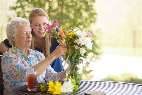 Life Care Center of Cleveland | Skilled Nursing Home & Rehabilitation