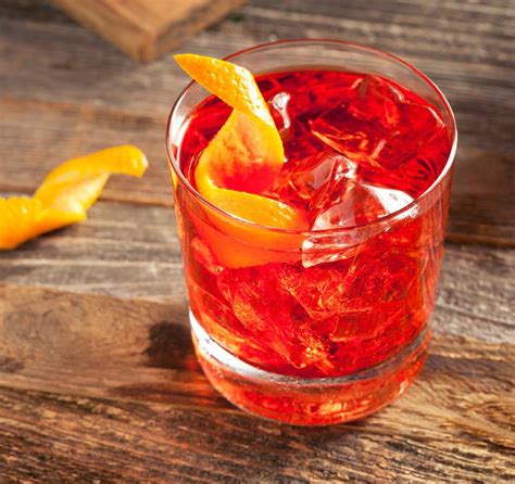 Receta del Cóctel Negroni un combinado italiano con glamour