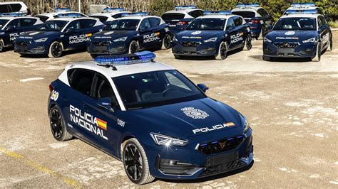 La Policía Nacional Estrena Coche 65 Unidades De Este Phev Fabricado