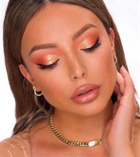 The Most Mesmerizing Living Coral Makeup Looks To Try This Season