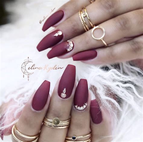 Burgundy Nails, Red Nails, Glitter Gel Polish, Nail Polish, Winter Nail ...