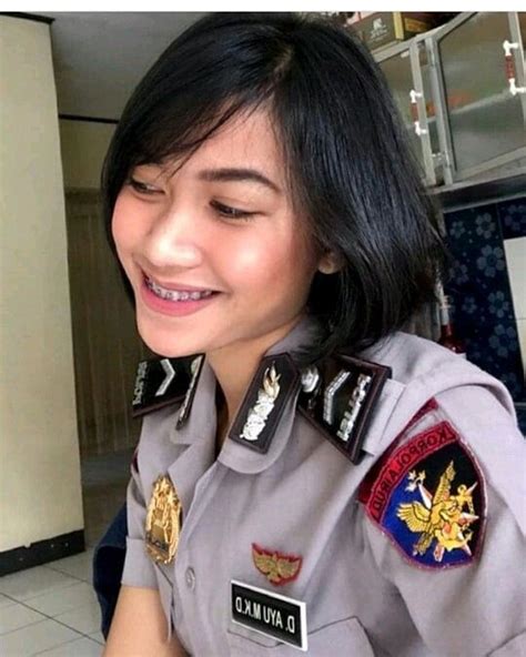 Pin Oleh Ronald Victor Mambu Di Polwan Police Perempuan Pejuang