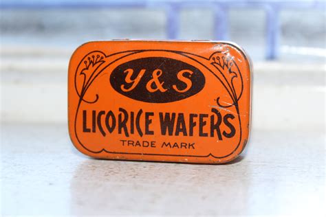 Vintage Y And S Licorice Wafers Pocket Tin