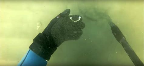 Underwater Searching With Minelab CTX 3030 Video Teeth MD Hunter Blog