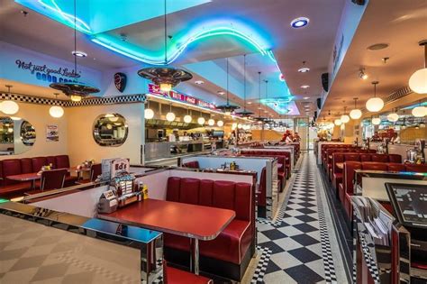 New Eds Easy Diner In Woking Retro Diner Retro Cafe American Diner