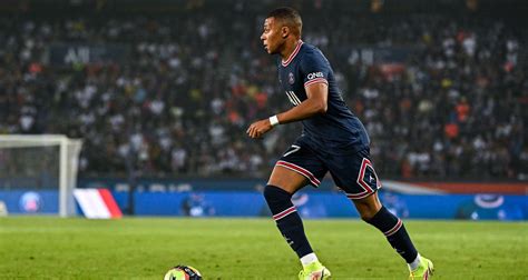 Les infos du jour Mbappé veut quitter le PSG pour le Real Messi tire