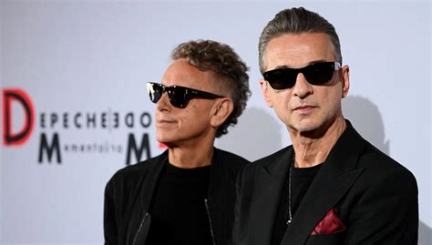 Depeche Mode lanza su nuevo álbum Memento Mori y anuncia gira mundial