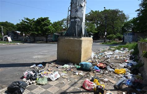 A Pesar De Im Genes De Abandono Municipalidad Dice Que Aseo De