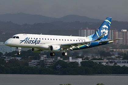 N Qx Alaska Airlines Embraer Erj Lr Erj Lr