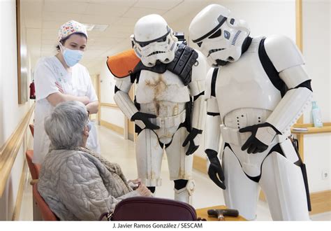 Legi N Star Wars Visita A Pacientes De Unidad Da O Cerebral Guadalajara