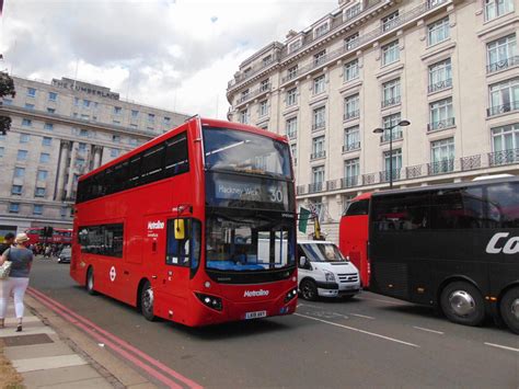 Lk Aky London Metroline Hadliegh Flickr