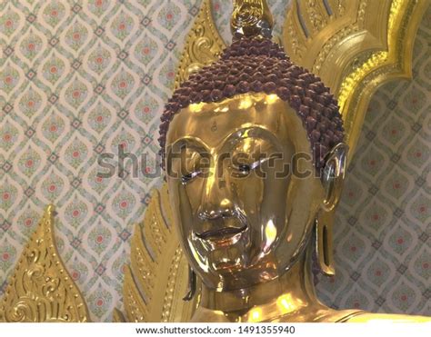 1,039 Solid Gold Buddha Statue Images, Stock Photos & Vectors ...