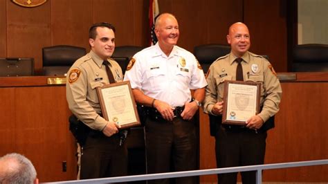 2 St. Louis County police officers honored with award after saving a shooting victim | ksdk.com