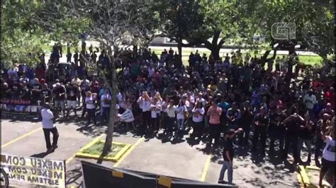 Parentes E Amigos De PMs Mortos No Rio Protestam Neste Domingo Rio De