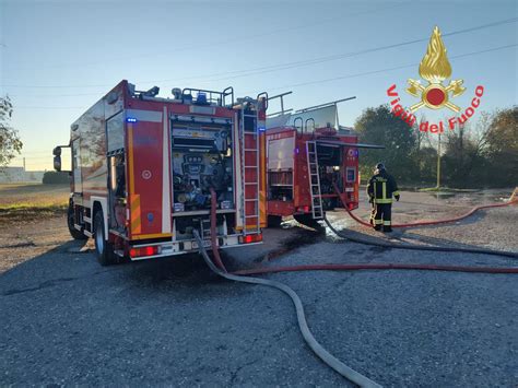 Prende Fuoco Camion Dei Rifiuti A Varedo Arrivano I Pompieri Prima Monza