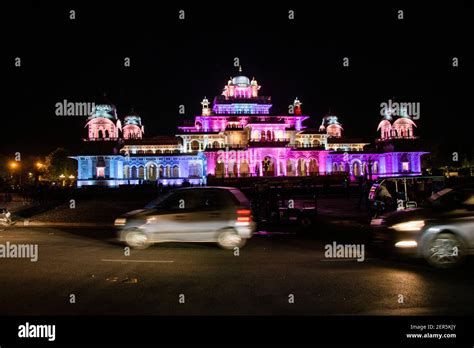 Albert hall museum at night Stock Photo - Alamy