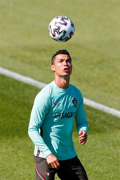 The Cr7 Timeline On Twitter Cristiano Ronaldo Training Today Ahead