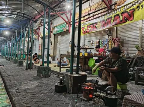 Cerita Dari Angkringan Lik Man Pencetus Kopi Joss Pertama Di