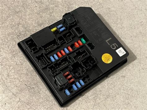 11 13 Nissan Juke Intelligent Power Supply Ipdm Bcm Fuse Box 284b7 1kj1e Ebay