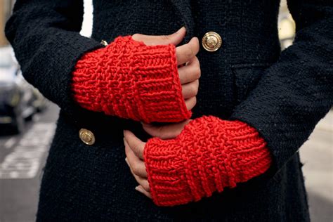 Glove Love | Easy Level Fingerless Gloves Knitting Kit - Knitmed