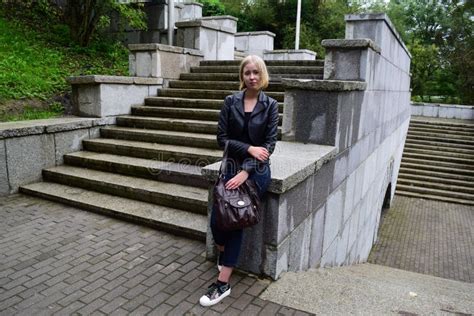 Blonde Russe Image Stock Image Du Femme Russe Magnifique 39995237