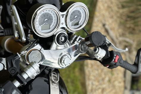 Triumph Thruxton RS Review | Biker Hub UK Business Directory