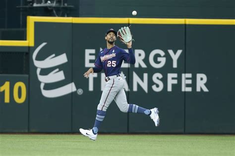 Twins Activate Byron Buxton From Injured List Select Ian Gibaut Mlb