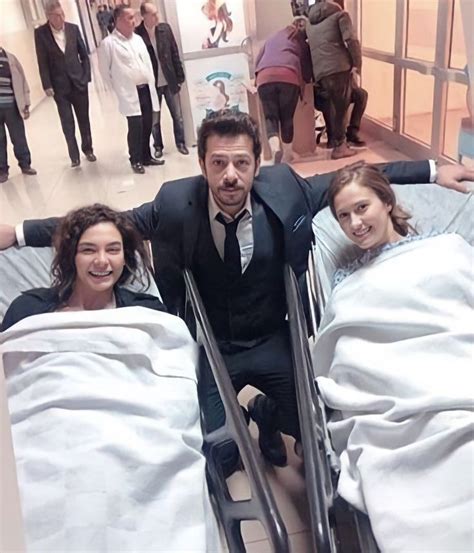 Ebru Ahin Ahmet Tansu Ta Anlar Y Oya Unustas En El Set De Hercai