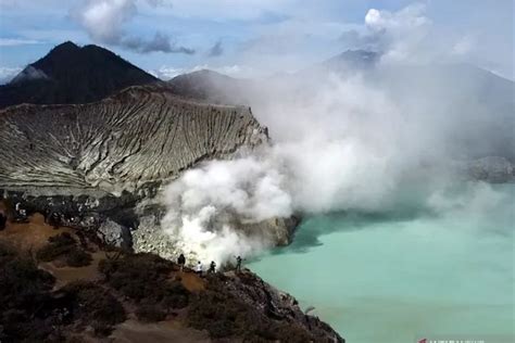 Status Gunung Ijen Jadi Waspada Pvmbg Minta Masyarakat Tidak Dekati Kawah