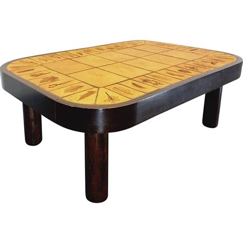 Mesa de centro vintage Roger Capron de madera oscura y cerámica de