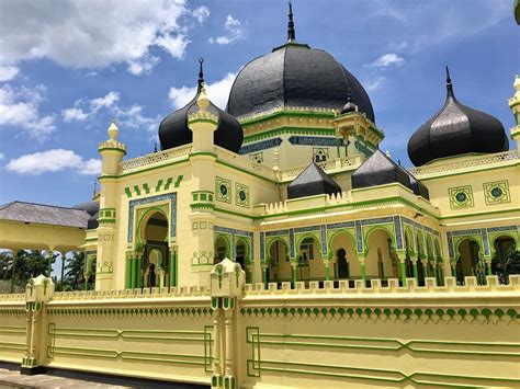 5 Tempat Ibadah Keren Di Sumut Serasa Di Luar Negeri