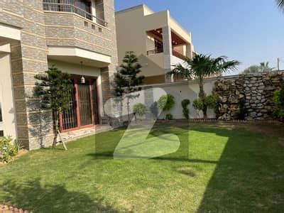 Defence Vi Owner Built Well Maintained Bungalow For Sale Dha Phase