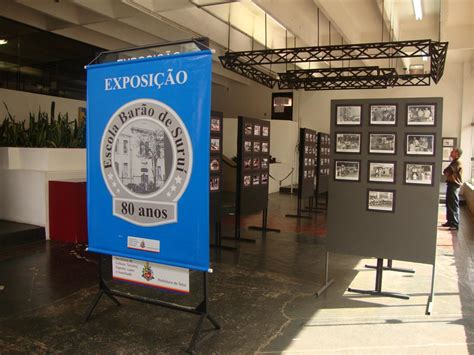 Di Rio De Tatu Exposi O Conta A Hist Ria Dos Anos Da Escola Bar O