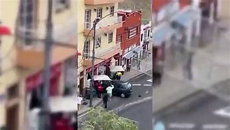 Un Coche Se Empotra Contra Un Bar En Los Realejos V Deo Dailymotion