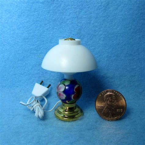 Dollhouse Miniature 12v Table Lamp With Floral Base And White Shade