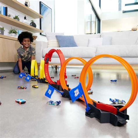 Mattel Hot Wheels Πίστα για Κόντρες με Πολλαπλά Λουπ HDR83