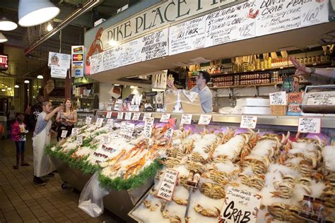 Pike Place Fish Market in Seattle, Washington - Silly America